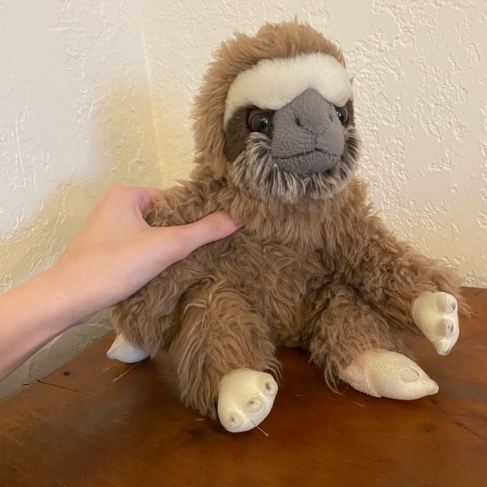 Sloth stuffed animal - Picture 7 of 7